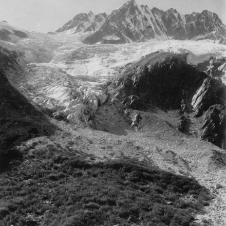 Kapitel-Bild zu 'Tourismus: Strahlen und Alpinismus'
